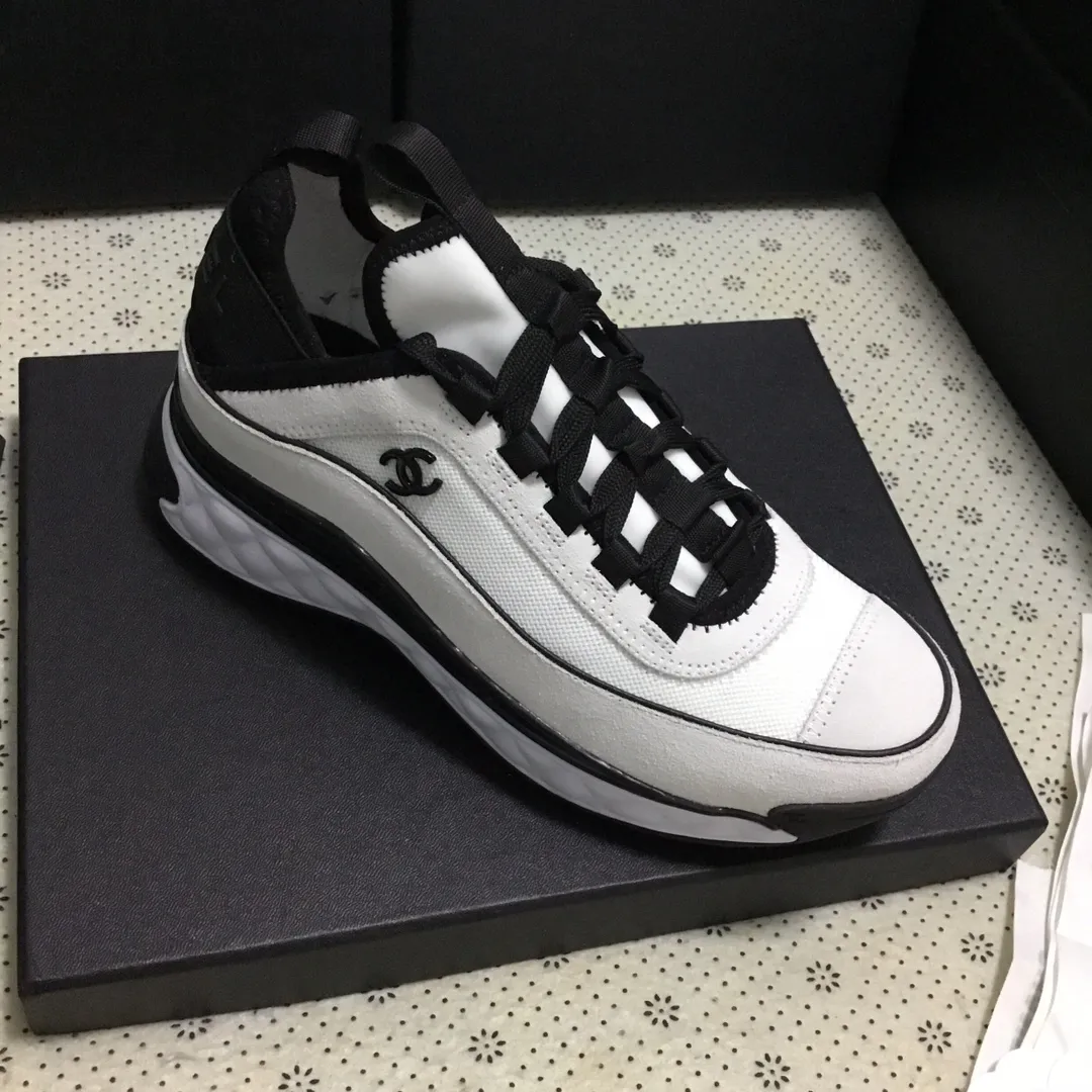 👟👟Ex-factory price 540👟👟 Original CHANEL 2025 Chanel Four Seasons Casual Sports Shoes Original Cover Lasting for Women is made one to one with original lasting technology. Fabric: first layer of silk cowhide with high-elastic lycra and knitted fabric, comfortable and breathable. TPU 3-in-1 ultra-light outsole. Comfortable on the foot. Versatile. Built-in 2 cm brand heightening insole, size: women's 35-41